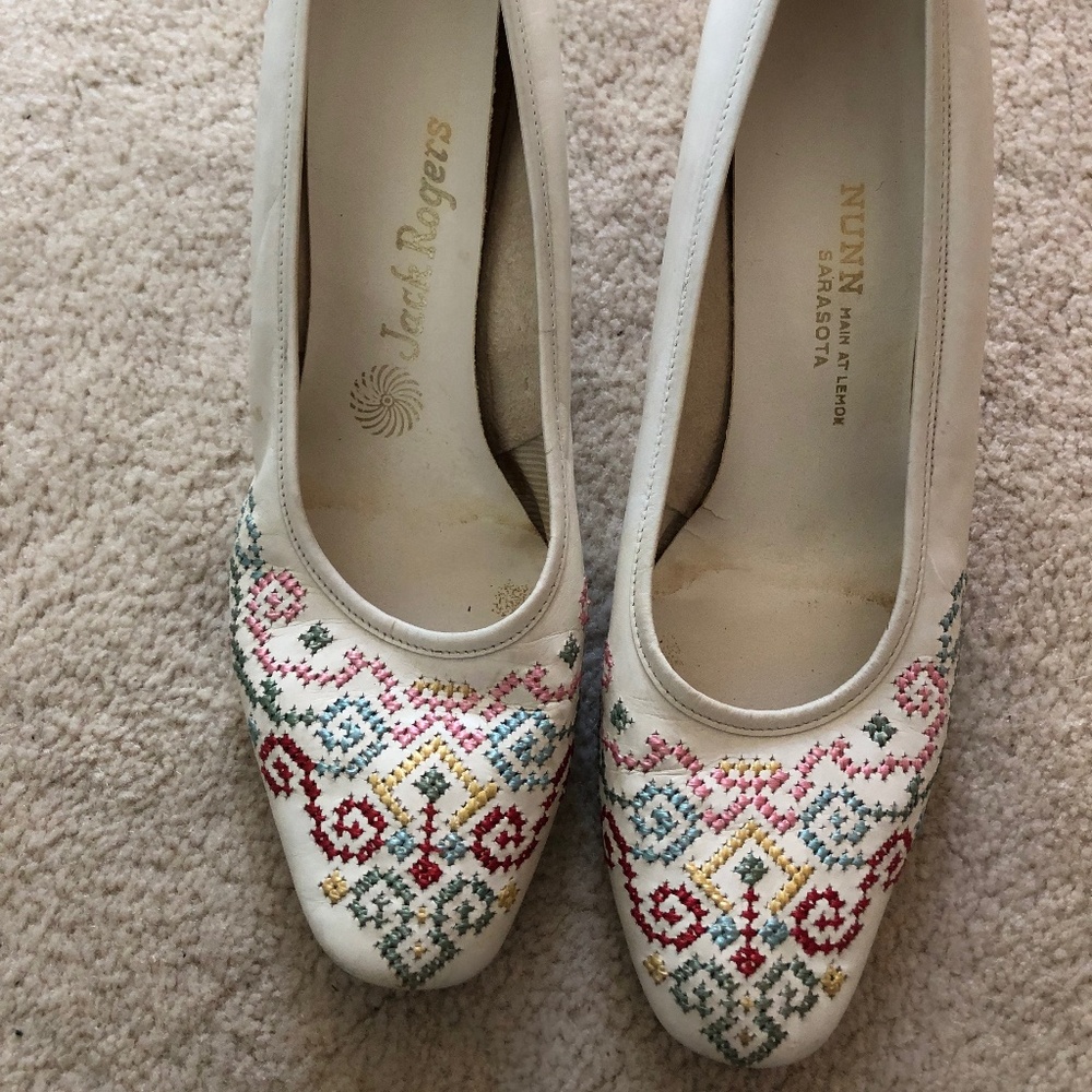 Off white embroidered shoes